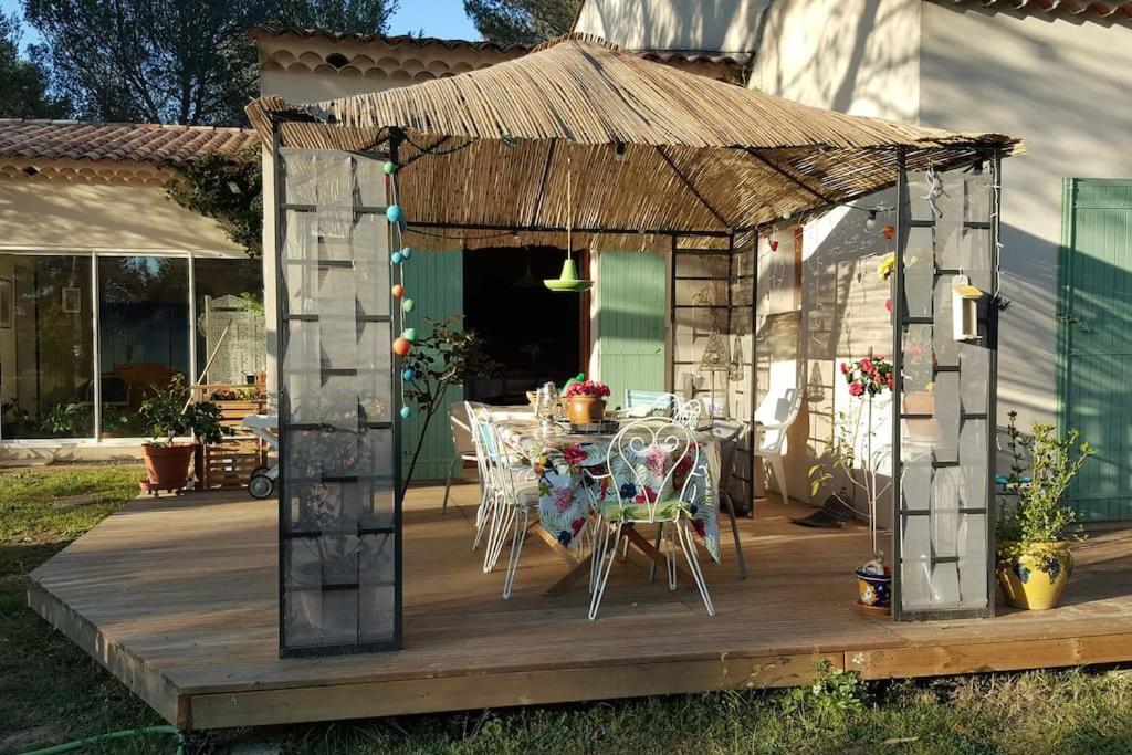 لامبيسك L'Oliveraie En Provence المظهر الخارجي الصورة